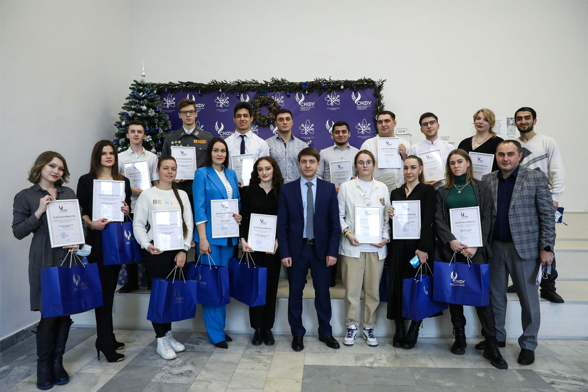 V-SKFU-nagradili-luchih-studentov-ncfu.ru-03