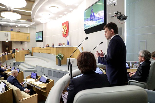 Министр науки и высшего образования в ходе «правительственного часа» рассказал депутатам о реализации национального проекта «Наука» 