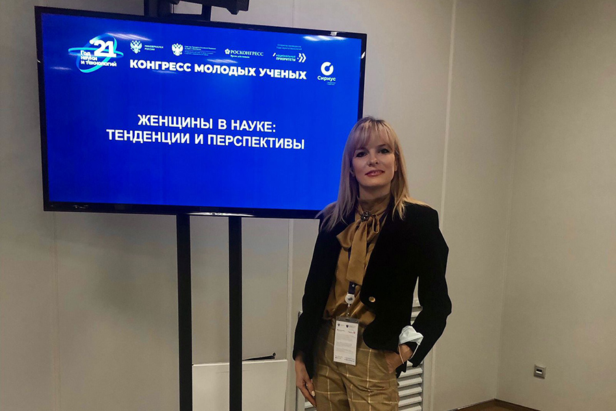 studentka-skfu-uchastnica-vserossijskogo-patrioticheskogo-foruma-ncfu-ru-02