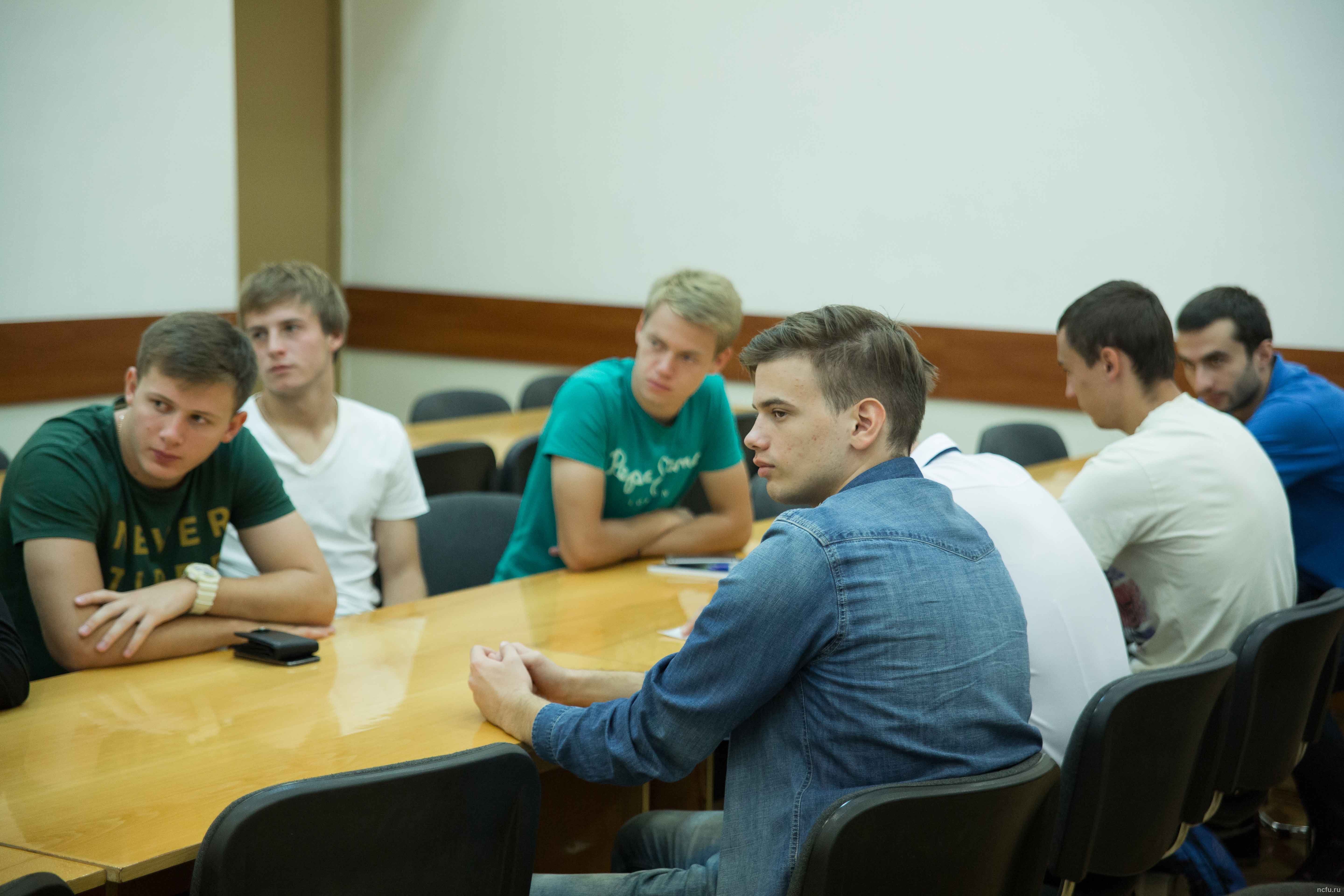 Мужская сборная по футболу СКФУ отправилась на соревнования НСФЛ в Екатеринбург