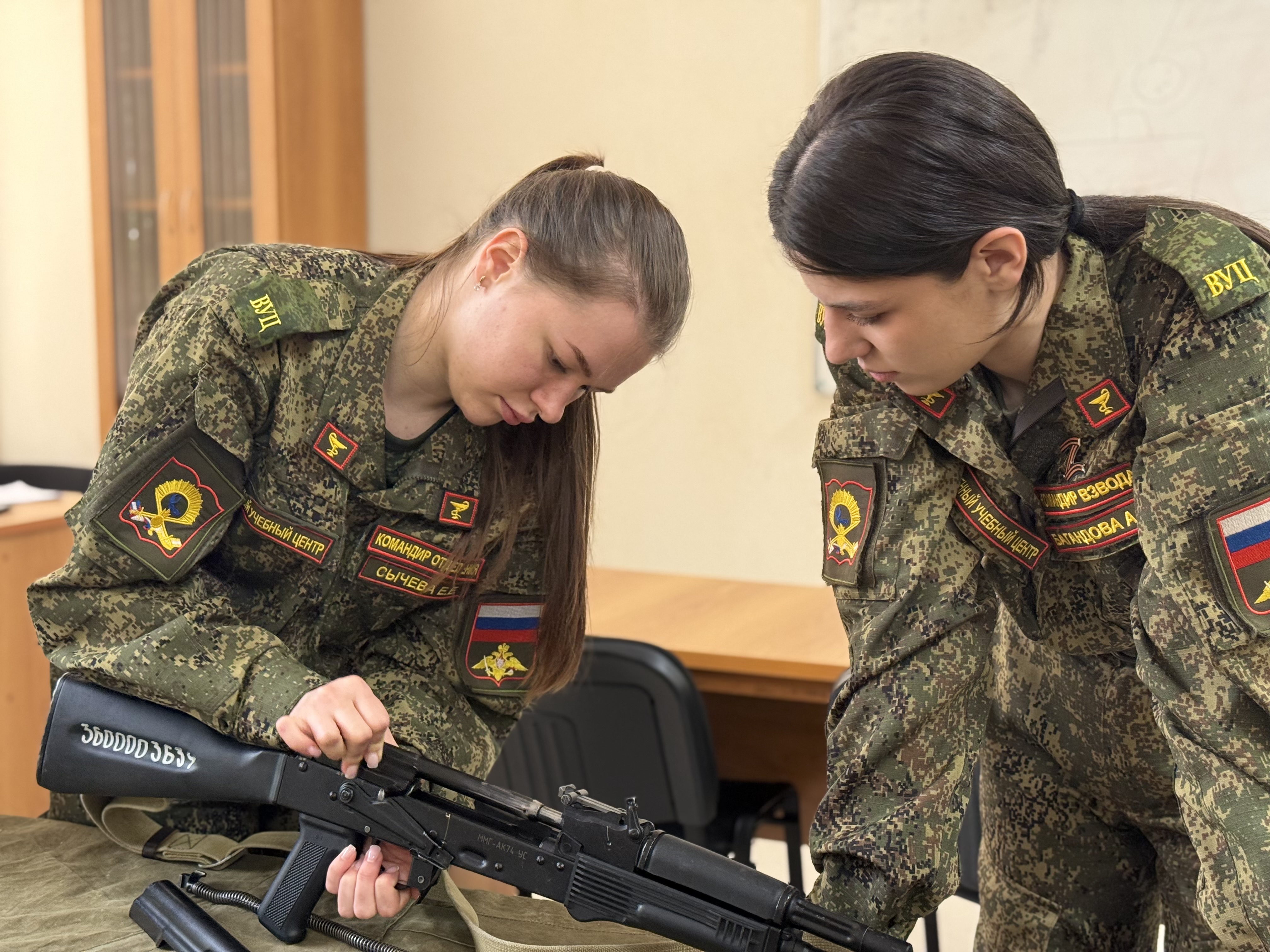 Будущие военные врачи приступили к сдаче зачетов в военном учебном центре