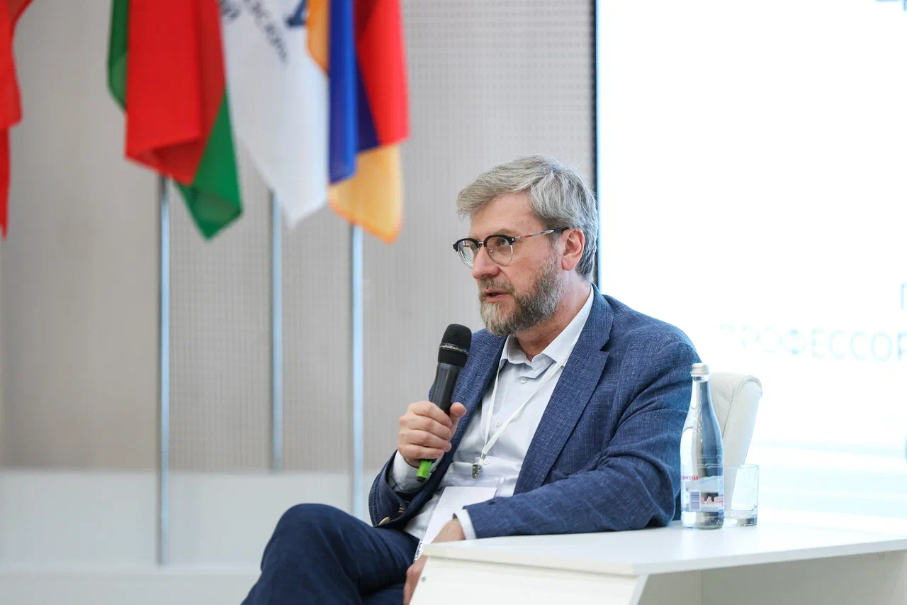 na-baze-skfu-proshel-mezhdunarodnyy-molodezhnyy-forum-s-uchastiem-lektorov-obshchestva-znanie (2).jpg na-baze-skfu-proshel-mezhdunarodnyy-molodezhnyy-forum-s-uchastiem-lektorov-obshchestva-znanie (2).jpg