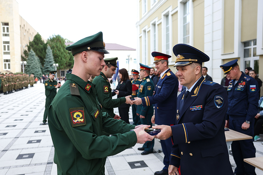 tretiy-vypusk-leytenantov-zapasa-sostoyalsya-v-severo-kavkazskom-federalnom-universitete (2).jpeg