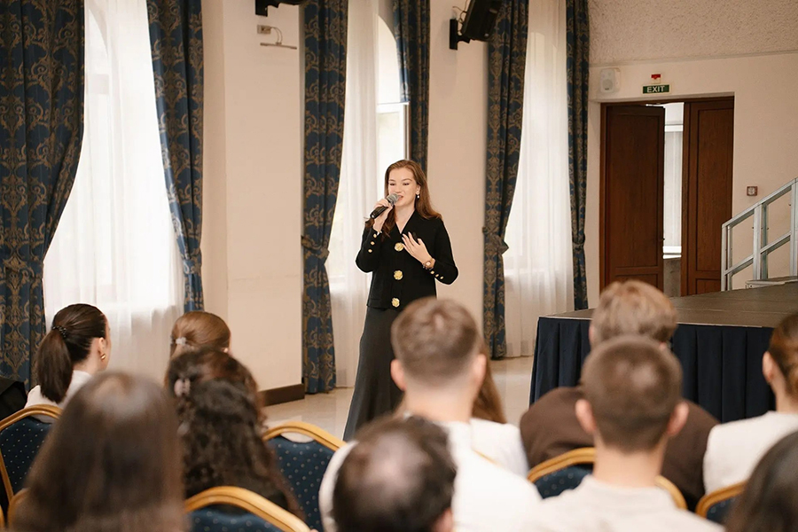 skfu-v-respublike-armeniya-otkryl-mezhdunarodnuyu-shkolu-studturizma (1).jpg