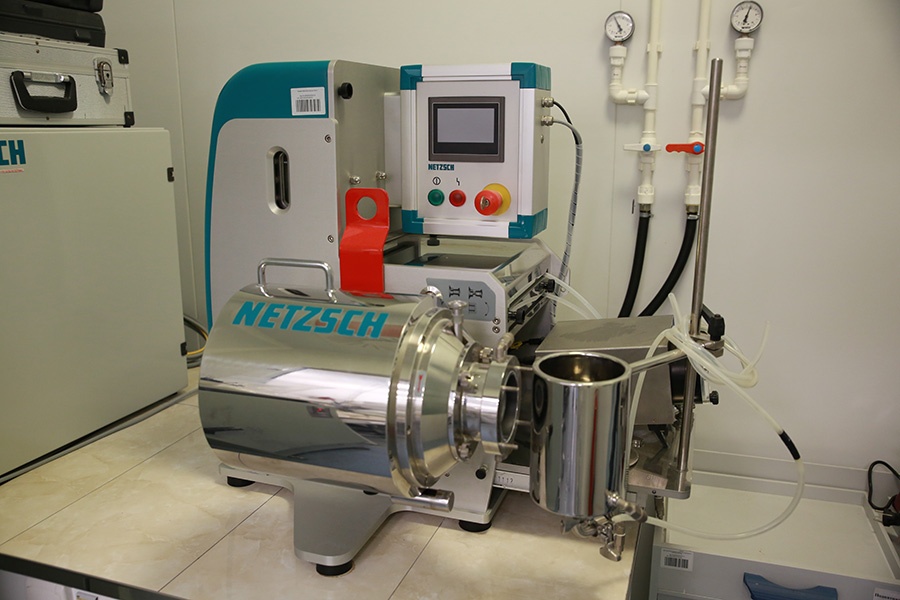 Bisernaya-laboratornaya-mel_nica-MiniCer.JPG_1243590492.jpg