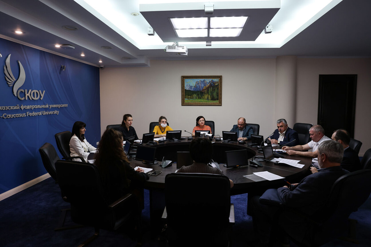v-skfu-proshlo-zasedanie-komissii-po-protivodejstviyu-korrupcii-ncfu-ru-01 (1).jpg v-skfu-proshlo-zasedanie-komissii-po-protivodejstviyu-korrupcii-ncfu-ru-01 (1).jpg