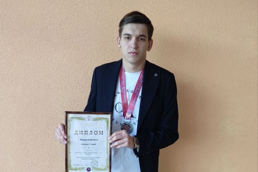 student-skfu-prizer-chempionata-yuzhnogo-federalnogo-okruga-rossii-po-karateh-ncfu-ru-01.jpg