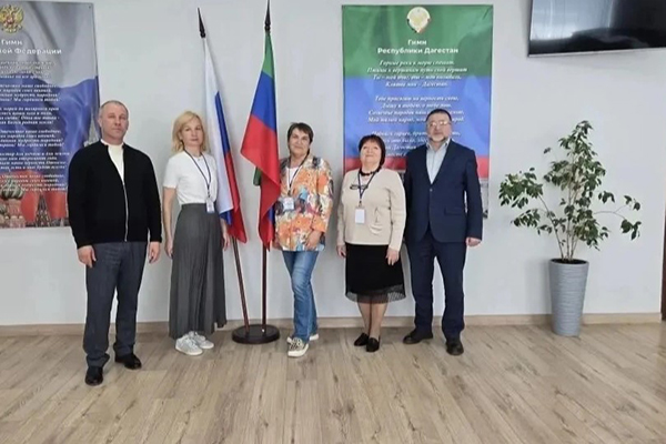 Открытый диалог со студентами профессионально-педагогического колледжа им. Расула Гамзатова.jpg