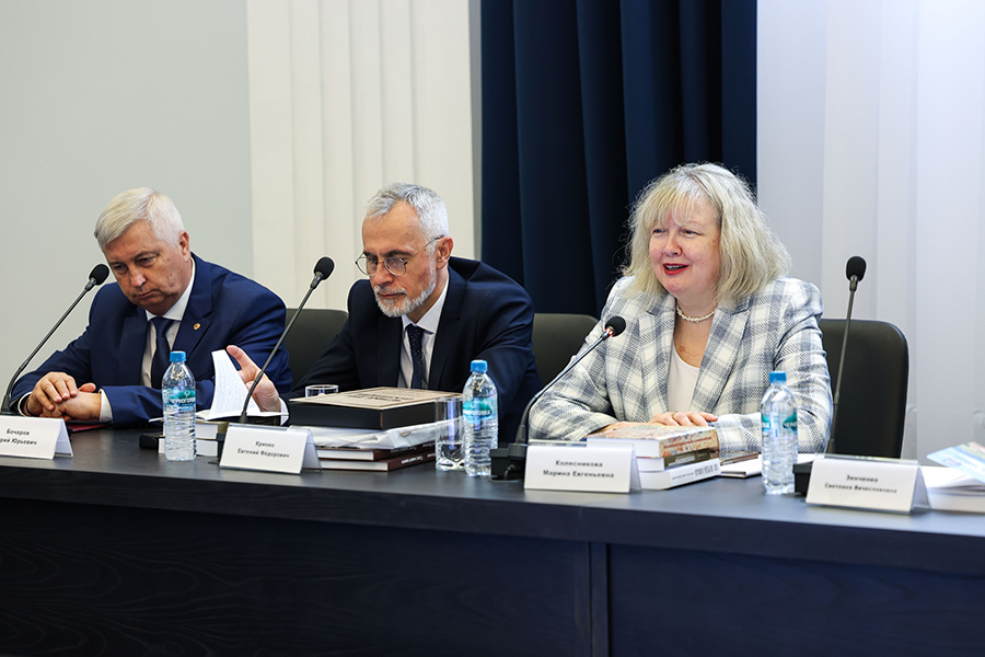 na-baze-skfu-startoval-xiii-mezhdunarodnyy-forum-istorikov-kavkazovedov (2).jpeg