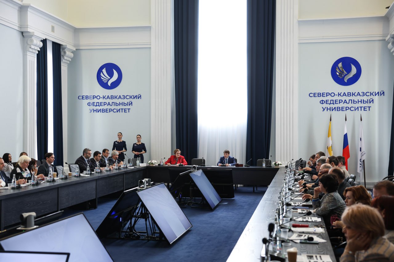 Итоги и перспективы международной деятельности СКФУ обсудили на заседании Ученого совета (4).jpg Итоги и перспективы международной деятельности СКФУ обсудили на заседании Ученого совета (4).jpg