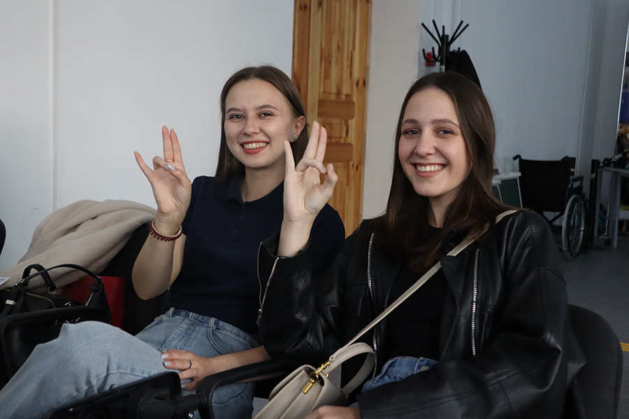 Студенты СКФУ посетили мастер-класс «Скажи свое имя на жестовом языке» ncfu 1 (2).jpg