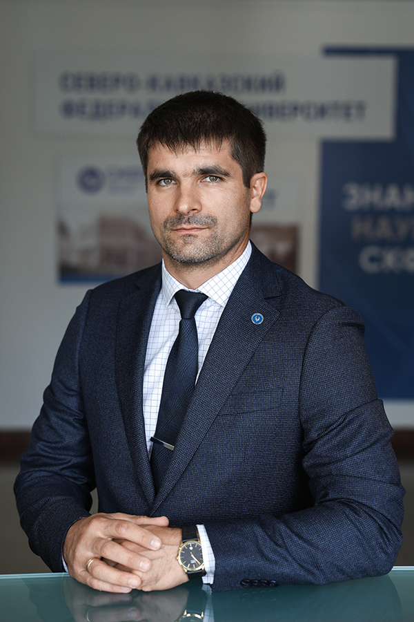Павленко Юрий Ильич - руководство СКФУ