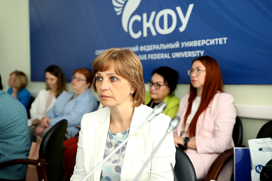 В СКФУ прошло заседание рабочей группы по формированию гражданской идентичности студентов (1).jpg В СКФУ прошло заседание рабочей группы по формированию гражданской идентичности студентов (1).jpg