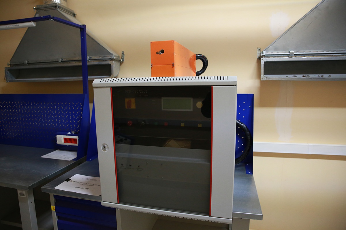 Lazer-LIS-200.jpg_271326768.jpg