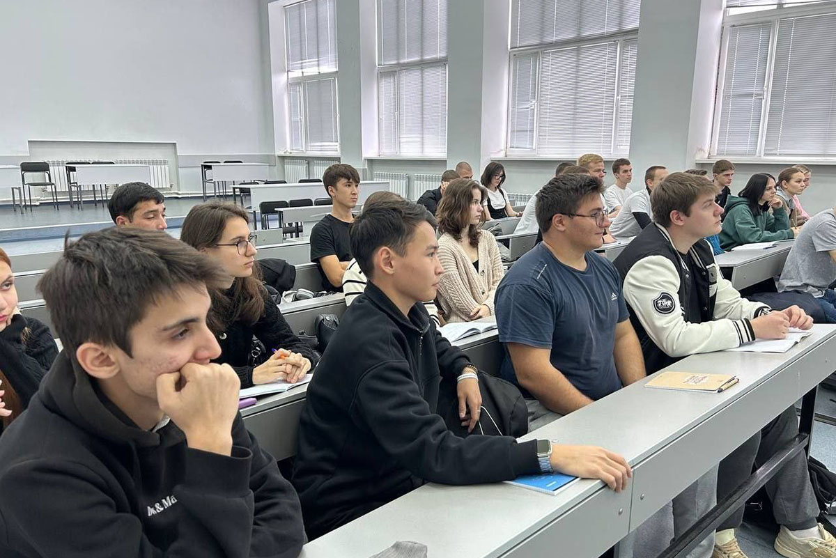 v-skfu-proshla-lekciya-istoricheskaya-pamyat-kak-duhovno-nravstvennaya-cennost-ncfu-ru-01 (1).jpg v-skfu-proshla-lekciya-istoricheskaya-pamyat-kak-duhovno-nravstvennaya-cennost-ncfu-ru-01 (1).jpg
