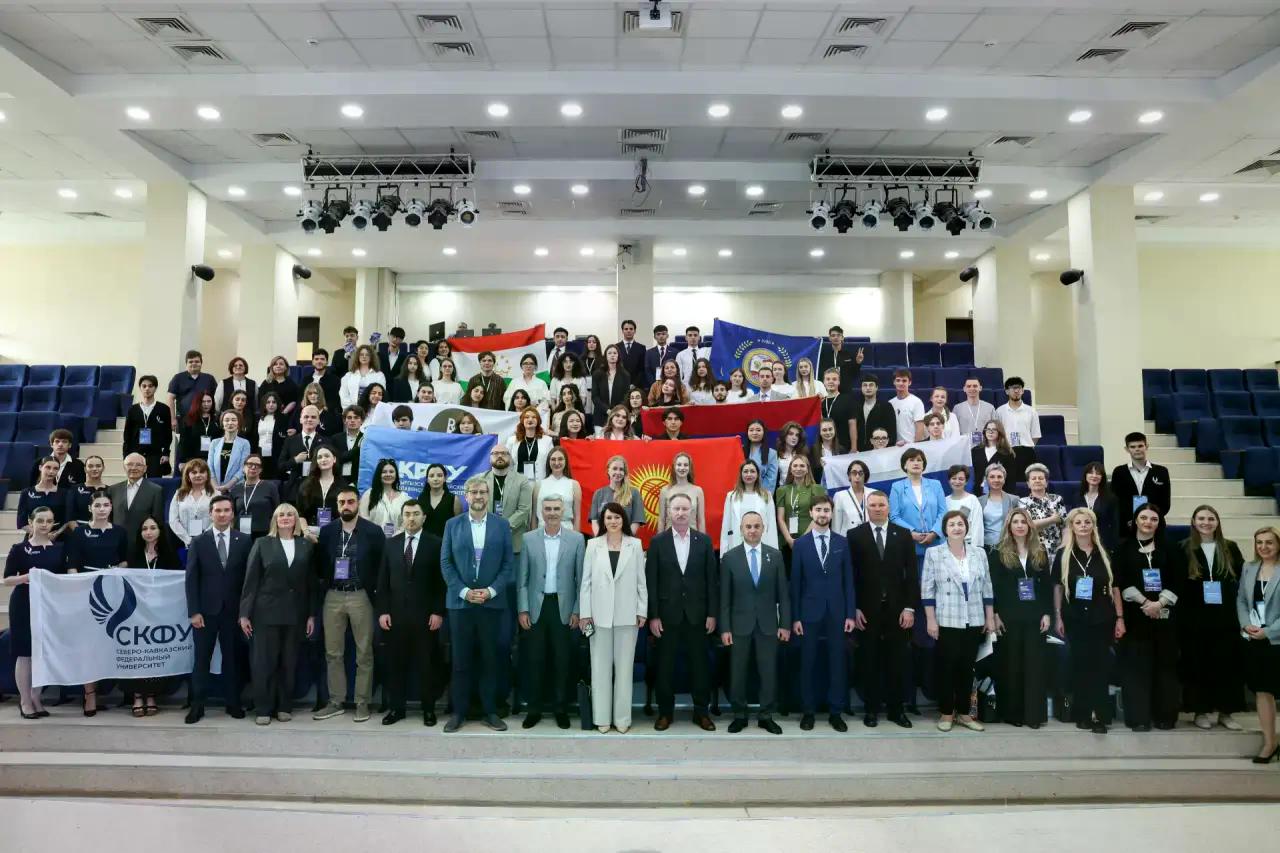 v-odnoy-orbite-forum-slavyanskikh-universitetov-v-stavropole-obedinil-molodezh-iz-pyati-stran (2).jpg v-odnoy-orbite-forum-slavyanskikh-universitetov-v-stavropole-obedinil-molodezh-iz-pyati-stran (2).jpg