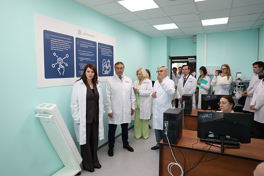 Министру науки и высшего образования Валерию Фалькову представили ресурсы Геномного центра СКФУ (4).jpg
