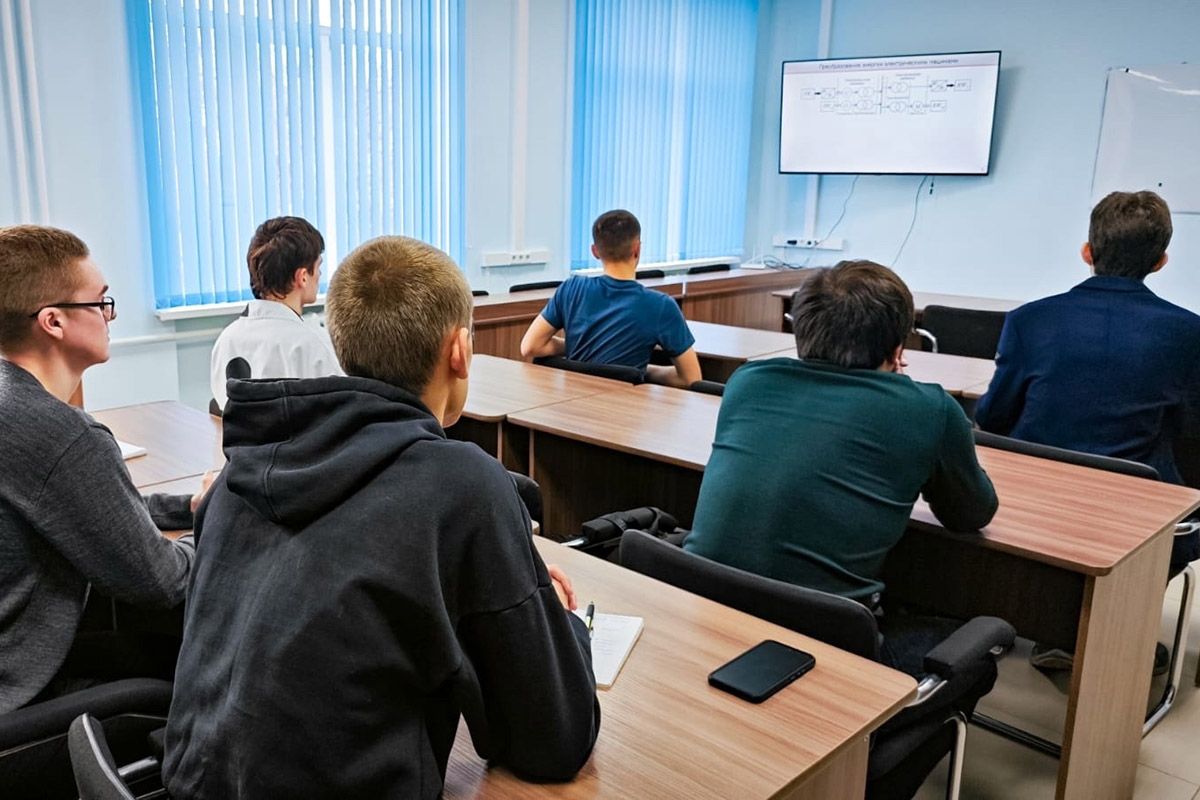 studenty-i-prepodavateli-skfu-povyshayut-svoi-kompetencii-ncfu-ru-01.jpg