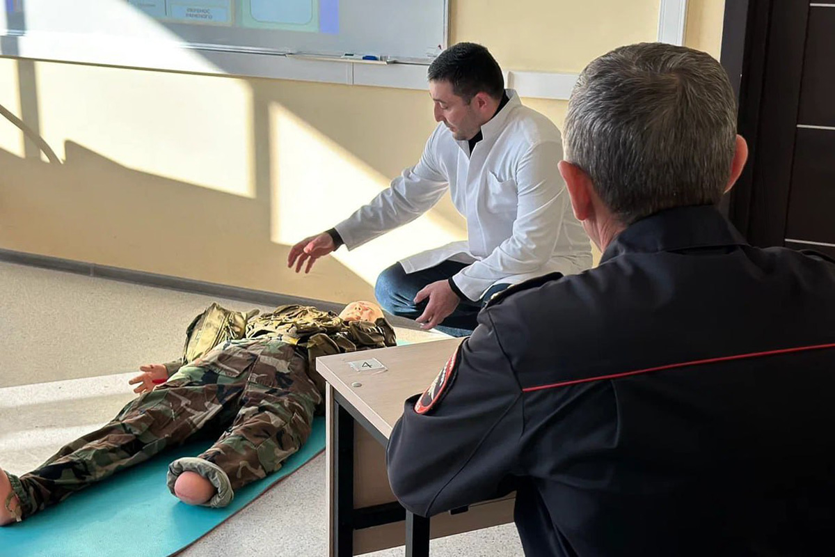 oficery_mvd_prohodyat_kurs_takticheskoj_mediciny_v_skfu_ncfu_ru_01-_1_.jpg