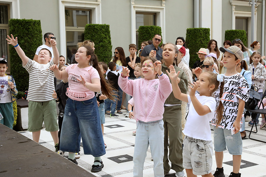 v-universitete-proveli-letnee-meropriyatie-semya-skfu (1).jpeg