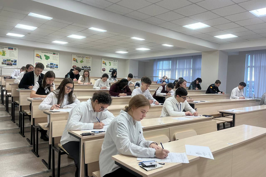  На площадке СКФУ прошел региональный этап Всероссийской олимпиады школьников по географии! (1).jpg
