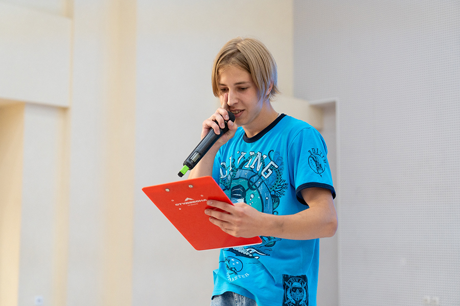 letnyaya-shkola-skfu-prevratit-shkolnikov-v-professionalnykh-blogerov (2).jpg