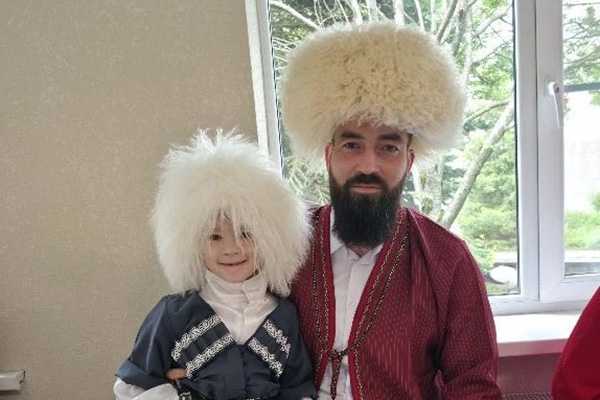 Хеким с учеником.jpg