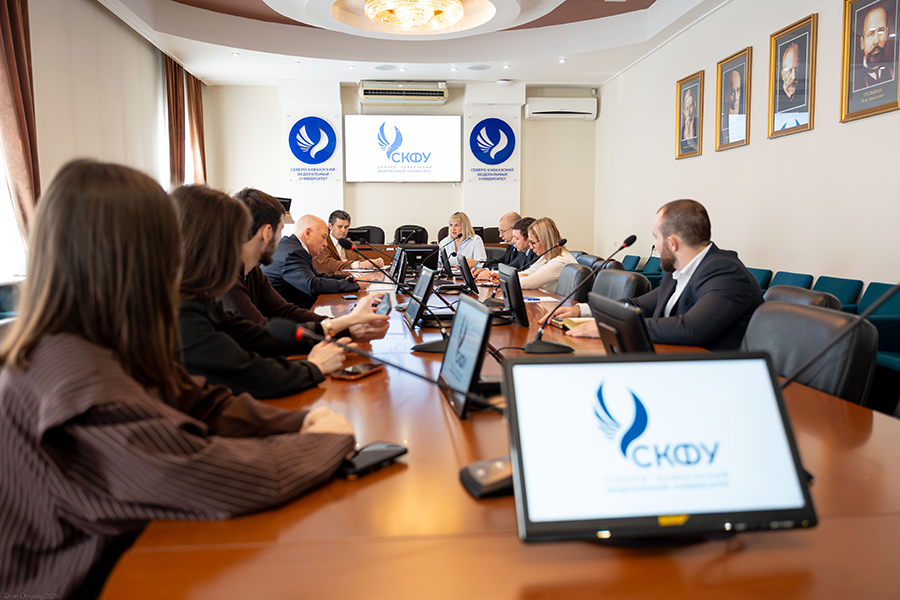 v-skfu-proshyel-kompleks-meropriyatiy-semya-tereka-ko-dnyu-narodnogo-edinstva (1).jpg