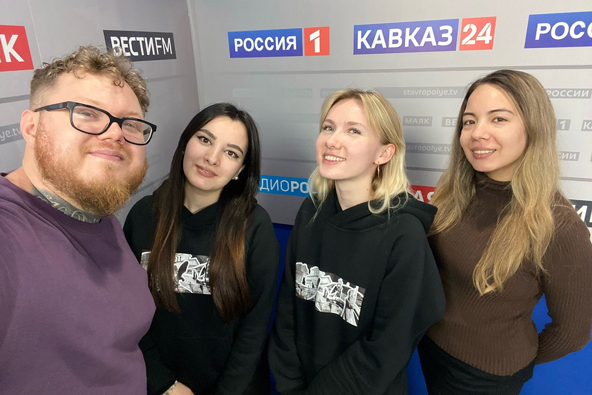 aktivistki-skfu-rasskazali-o-realizacii-socialnogo-proekta-marshrut-26-ncfu-ru-01 (1).jpg