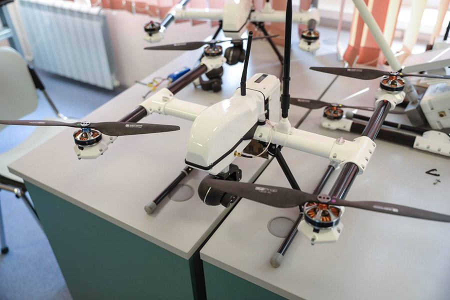v-ckfu-sozdayut-dron-kurer-i-agrodron-ncfu-ru-01 (1).jpg