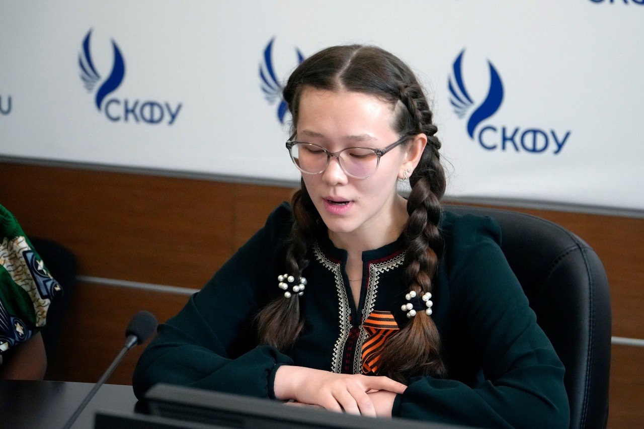 v-skfu-proshyel-kruglyy-stol-posvyashchyennyy-pamyati-geroev-frontovikov 1.jpg v-skfu-proshyel-kruglyy-stol-posvyashchyennyy-pamyati-geroev-frontovikov 1.jpg