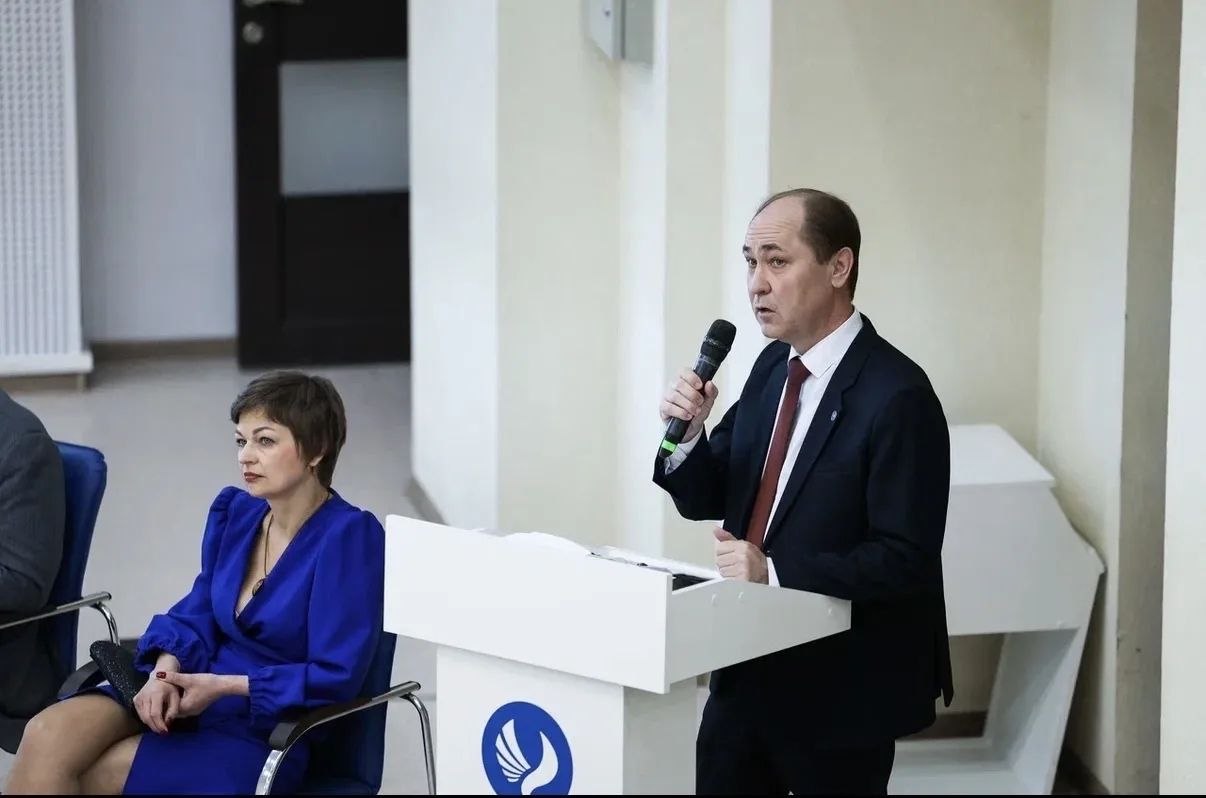 kak-tsifrovye-instrumenty-vliyayut-na-pravovuyu-sistemu-rossii-obsudili-v-skfu (1).jpg