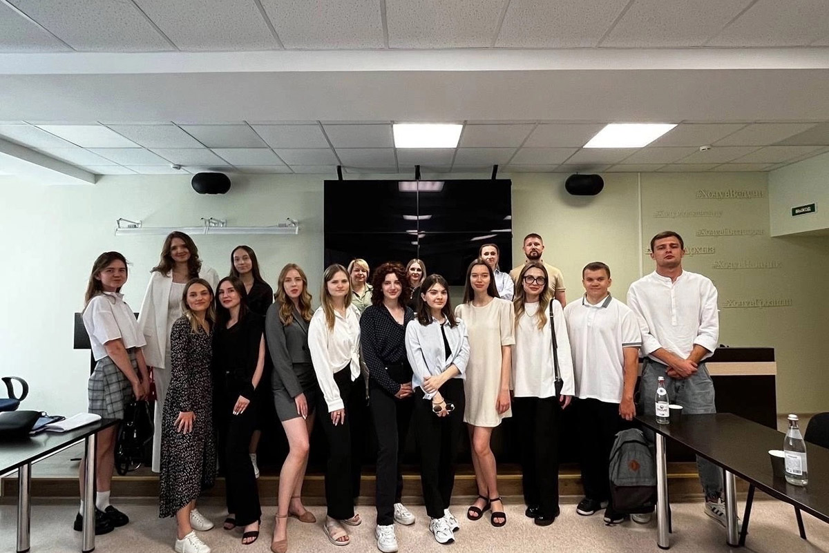 studenty-skfu-v-chisle-pobeditelej-konkursa-luchshej-vypusknoj-kvalifikacionnoj-raboty-v-sfere-reklamy-ncfu-ru-01 (1).jpg