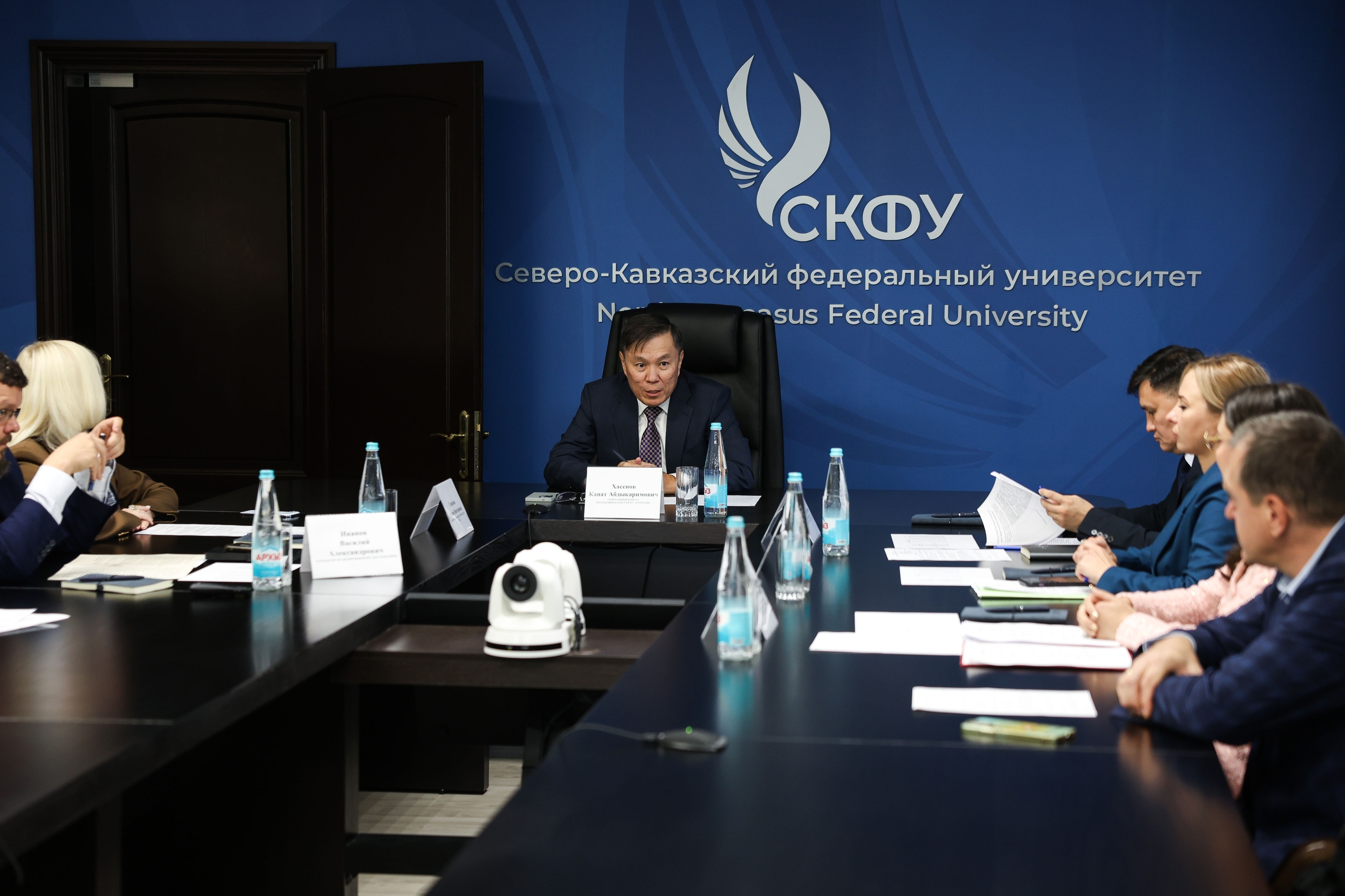 v-skfu-proshyel-kruglyy-stol-s-generalnym-konsulom-respubliki-kazakhstan (2).jpeg