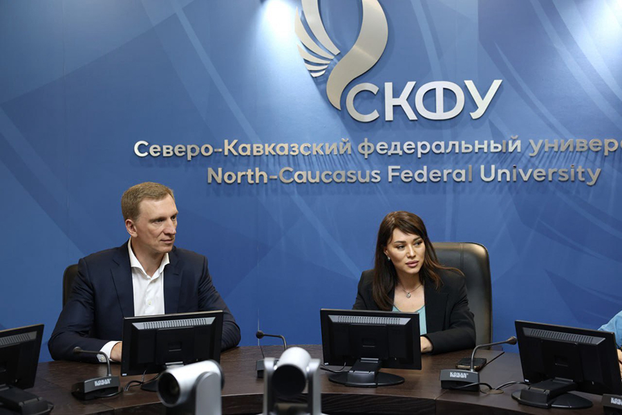 Акцент на технологиях СКФУ и «Сигнал» расширяют сотрудничество в радиоэлектронике, БПЛА и подготовке кадров (1).jpg Акцент на технологиях СКФУ и «Сигнал» расширяют сотрудничество в радиоэлектронике, БПЛА и подготовке кадров (1).jpg