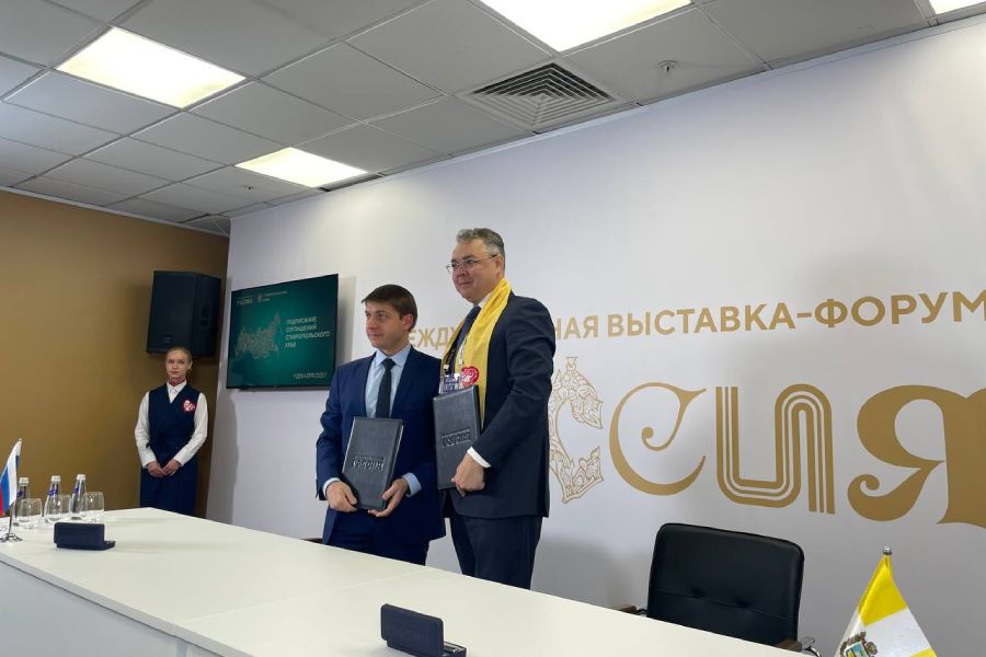 СКФУ и Ставропольский край подписали соглашения о сотрудничестве в сфере подготовки кадров 1.jpg