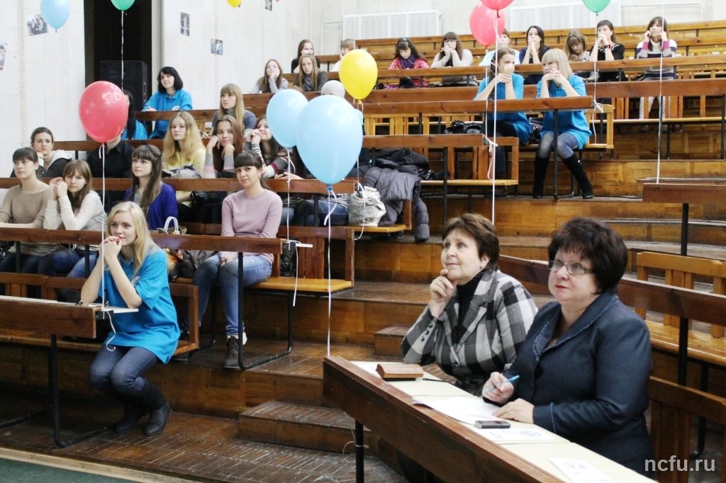 Есть смысл один – друг другу помогать