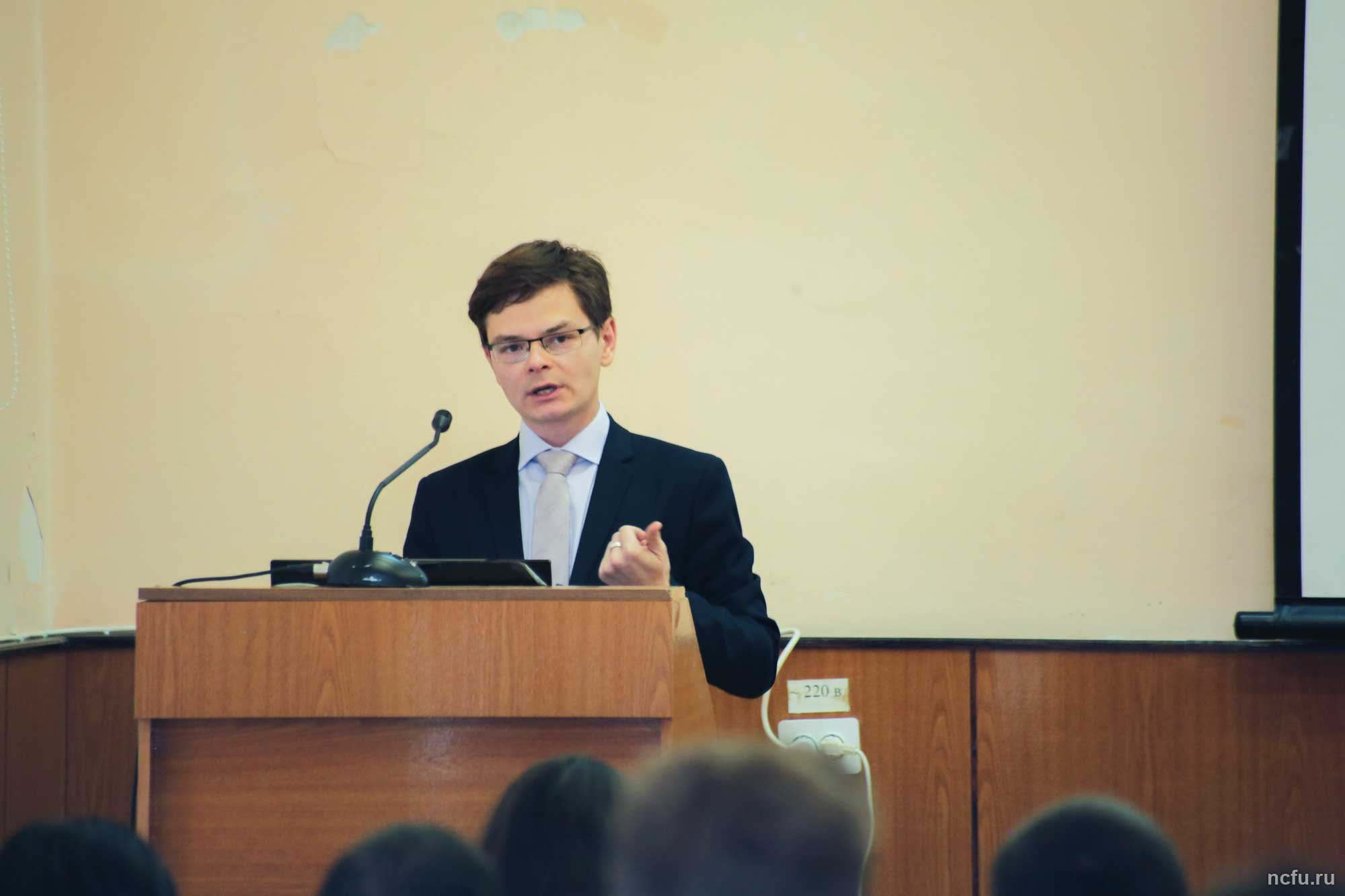 Преподавателей СКФУ познакомили с работой в Web of Science