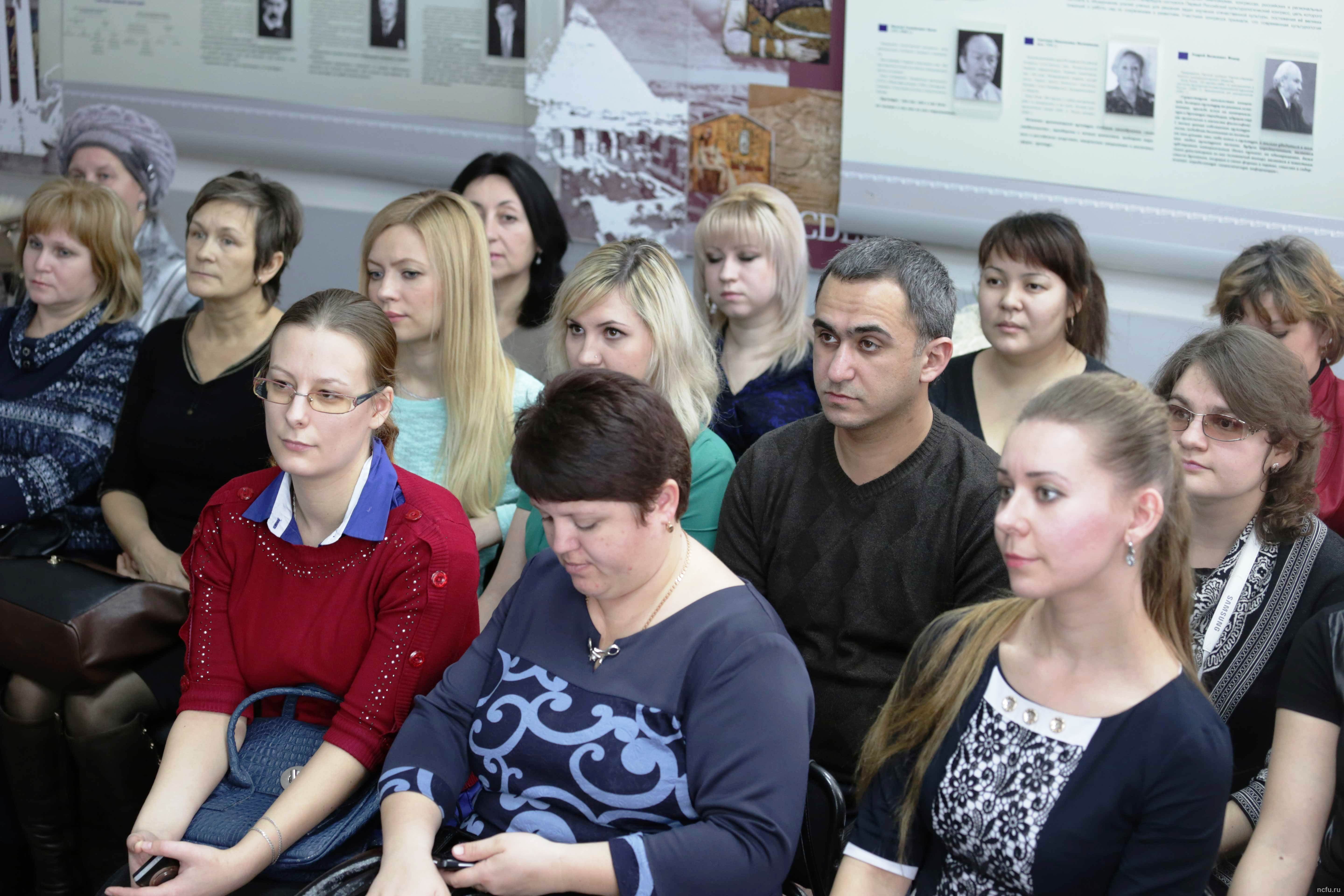 Выпускники - культурологи и библиотекари получили дипломы