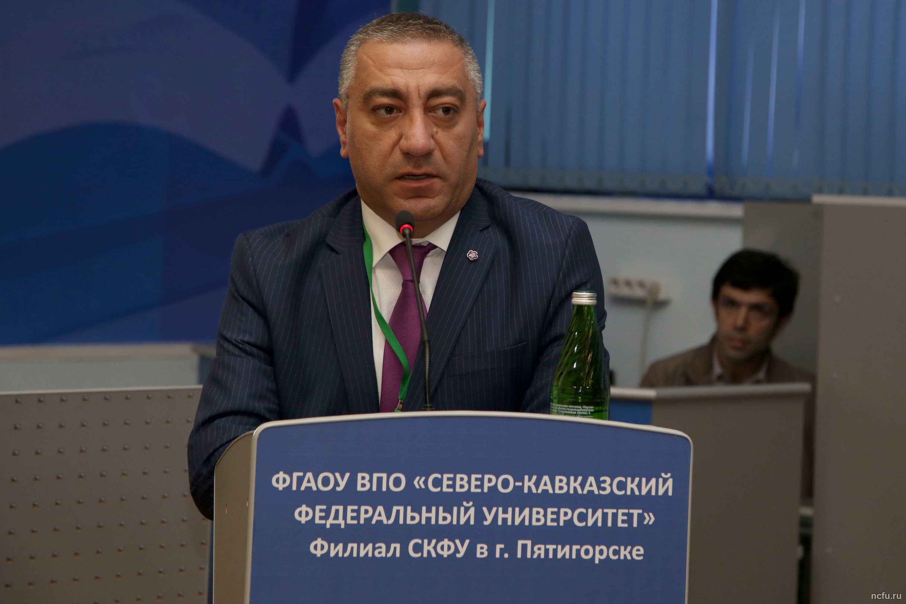 Стратегию развития индустрии сервиса, туризма и дизайна обсудили в СКФУ