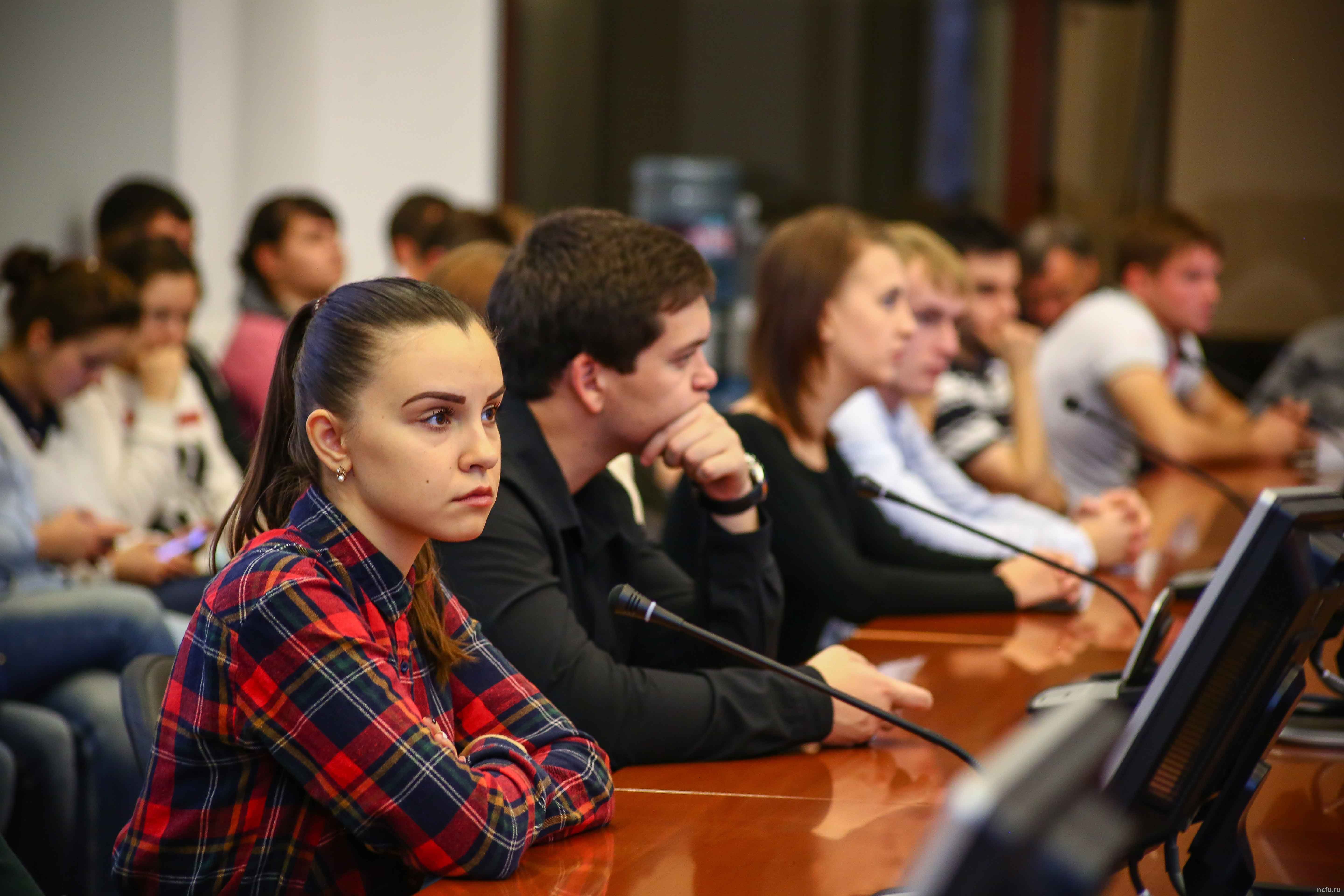 Помощник председателя Правительства РФ Геннадий Онищенко выступил перед учеными и студентами СКФУ