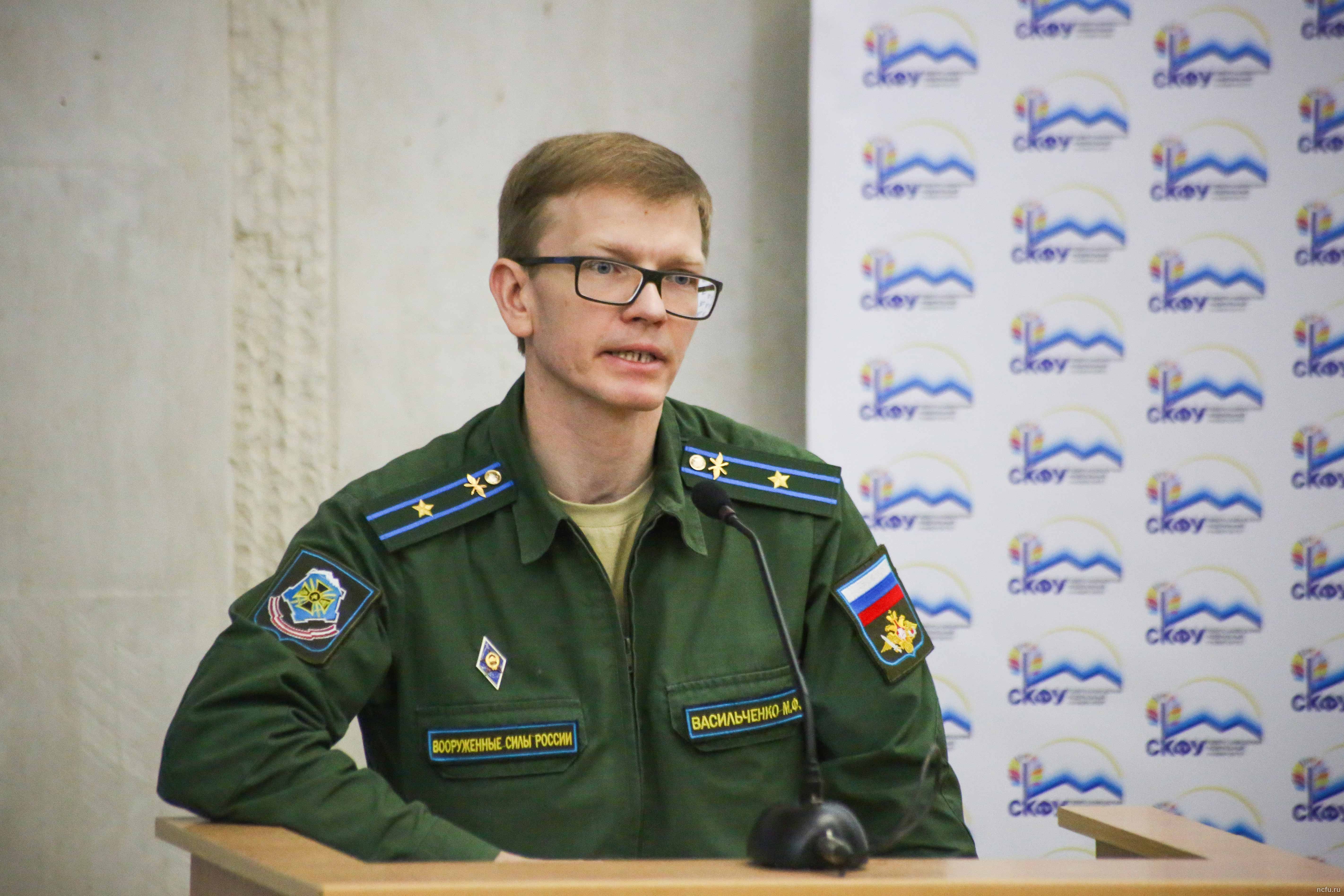 Студентам рассказали о службе по контракту