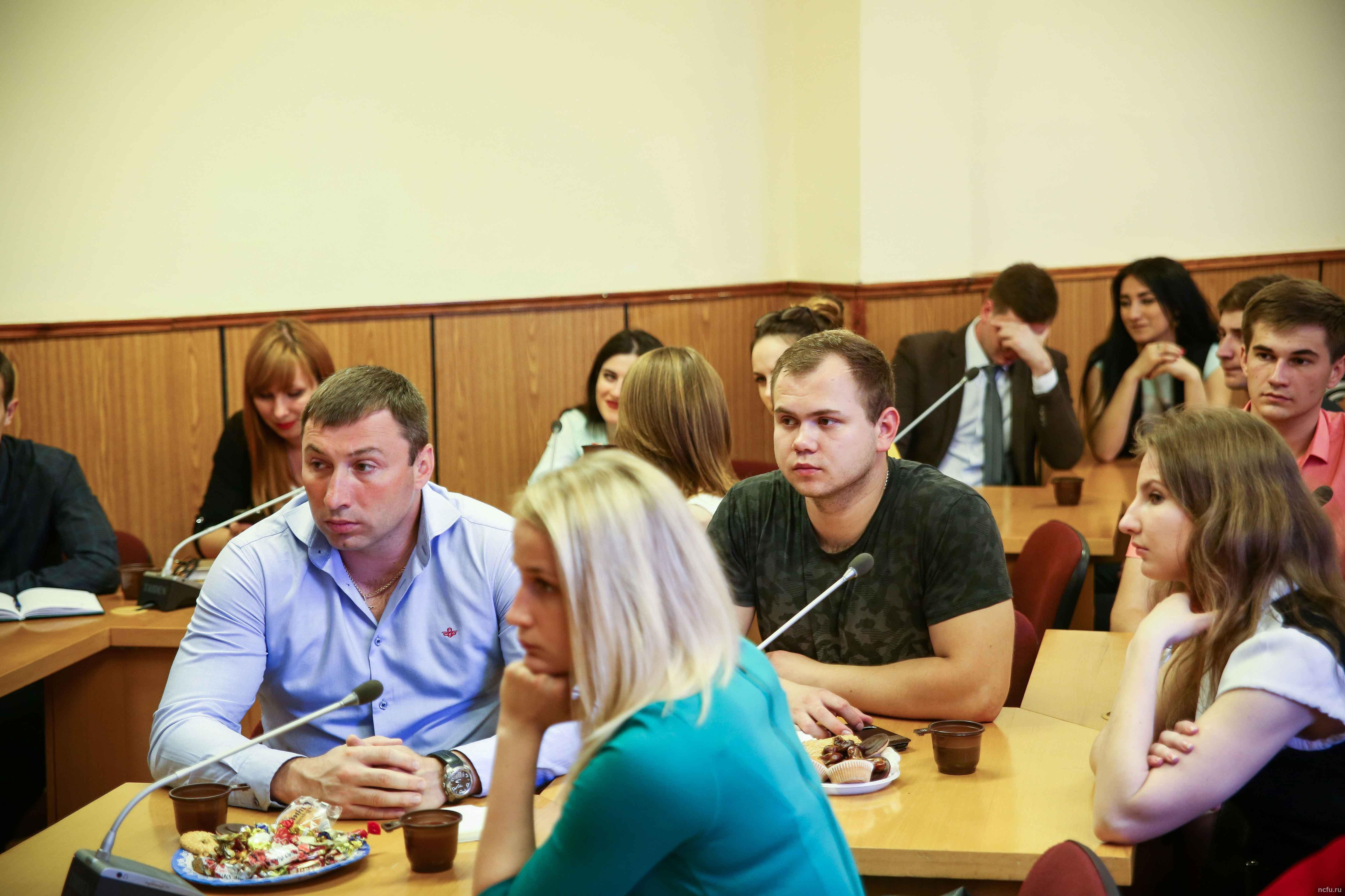 Руководство СКФУ обсудило дальнейшие планы с лучшими студентами вуза