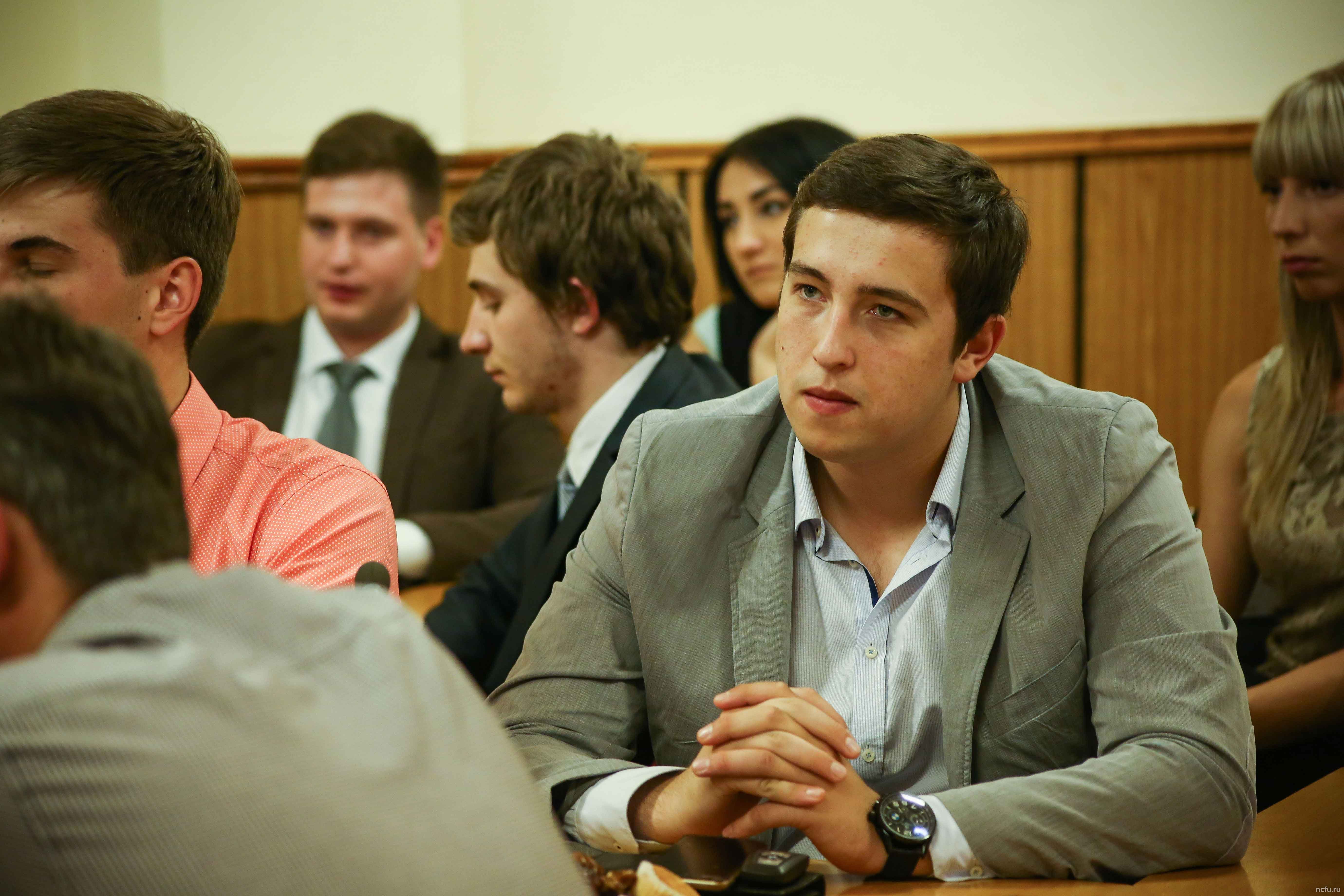 Руководство СКФУ обсудило дальнейшие планы с лучшими студентами вуза