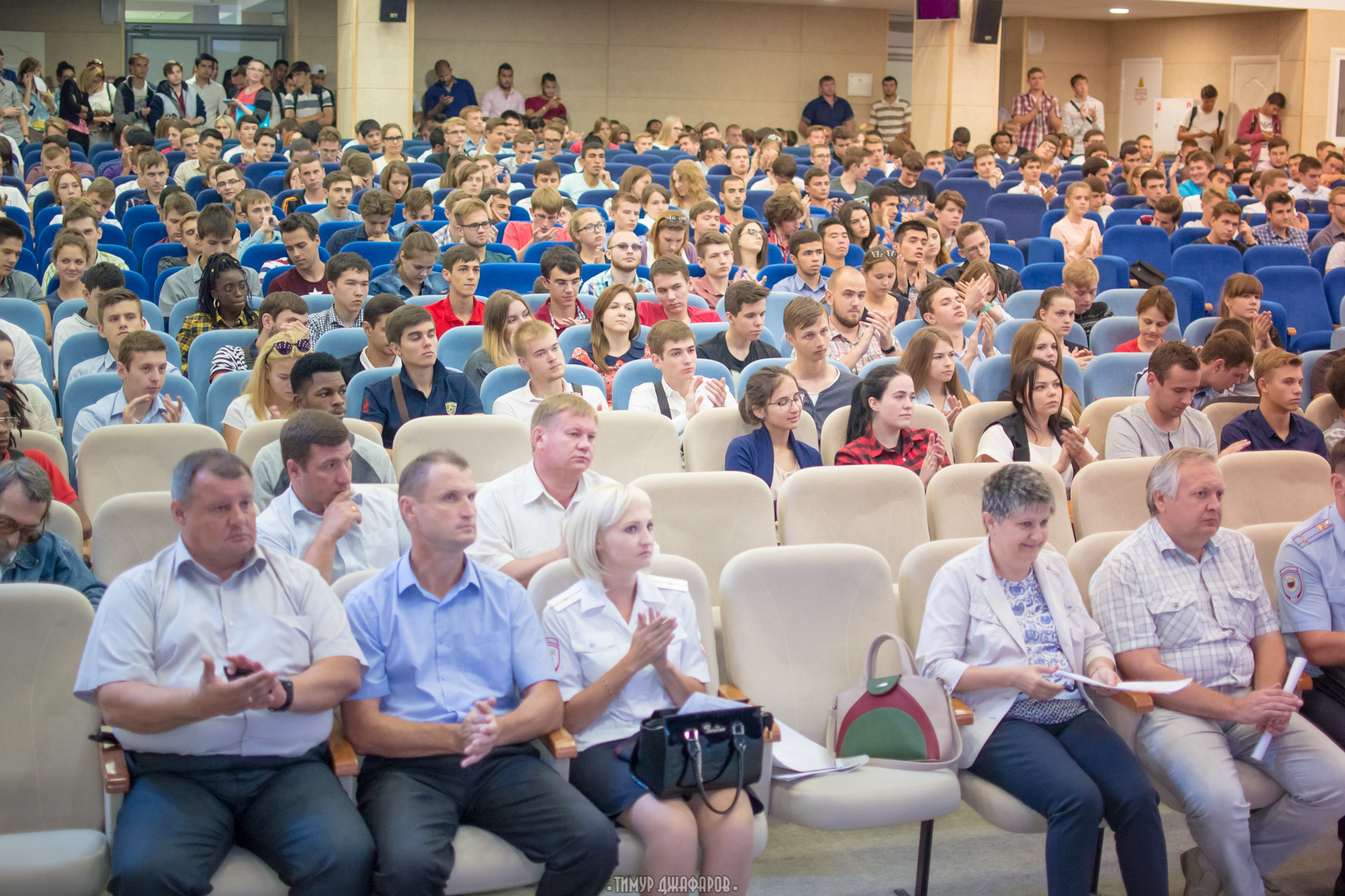 Первокурсники встретились с представителями власти