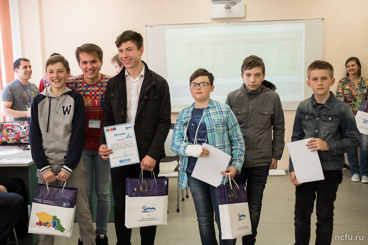 В СКФУ прошли настоящие бои роботов