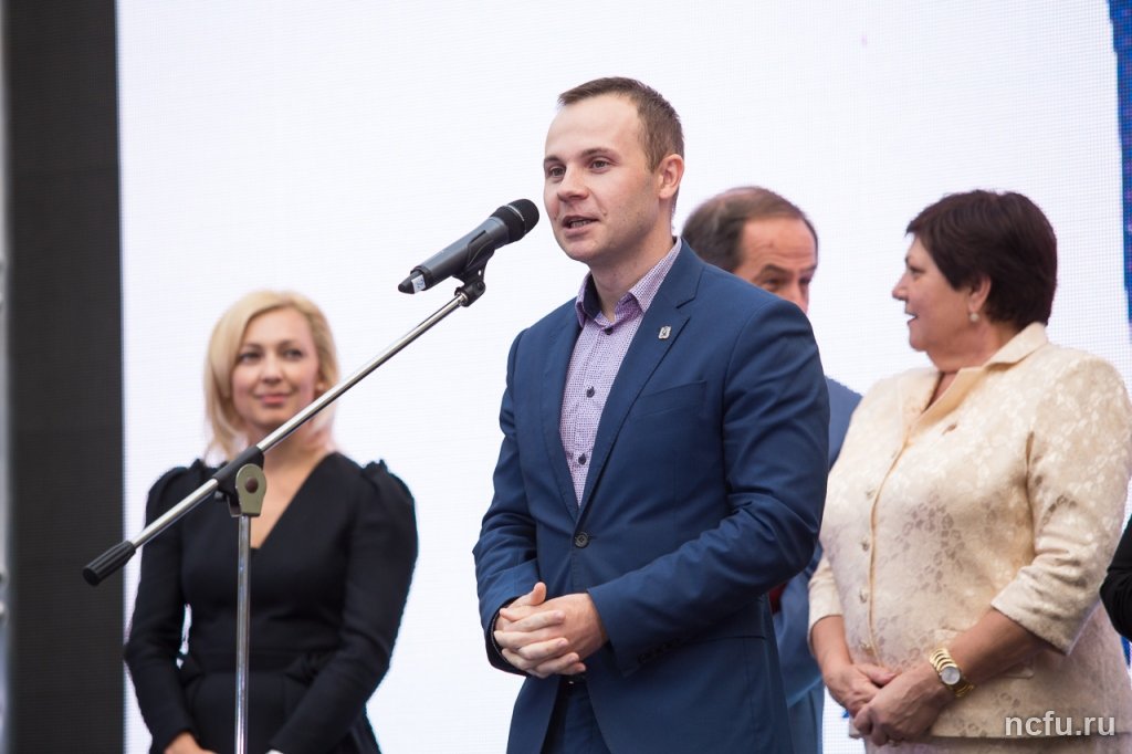 Тысячи первокурсников поклялись преумножать интеллектуальный потенциал СКФУ