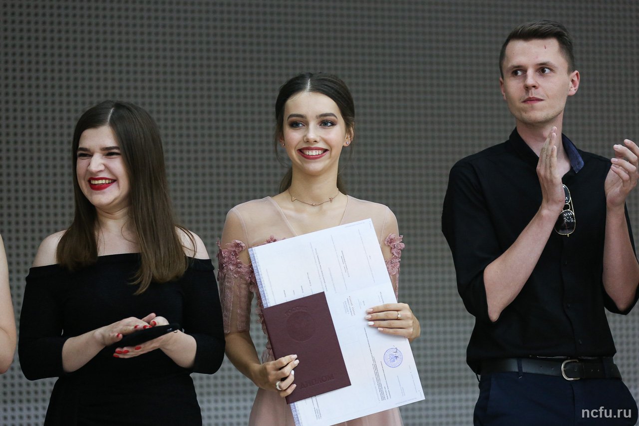 В СКФУ стартовала пора выпускных вечеров