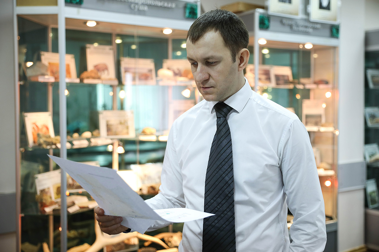 Александр Черкасов – руководитель проекта масштабного исследования этнической структуры населения России Александр Черкасов – руководитель проекта масштабного исследования этнической структуры населения России