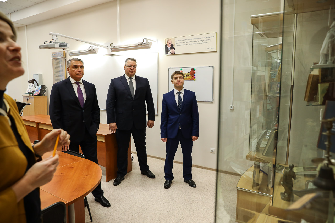 Александр Матовников и Владимир Владимиров посетили федеральный университет
